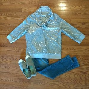 Chico's ZENERGY Gray Sequin Top, Size 2 (L)